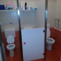 Nove sanitarije v Škratku