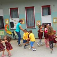 Pikapolonica izvede zaključni nastop z DRPD NM